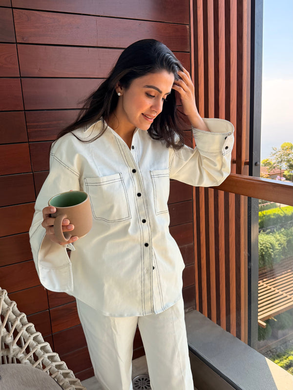 CLASSIC WHITE SET WITH BLACK STITCH