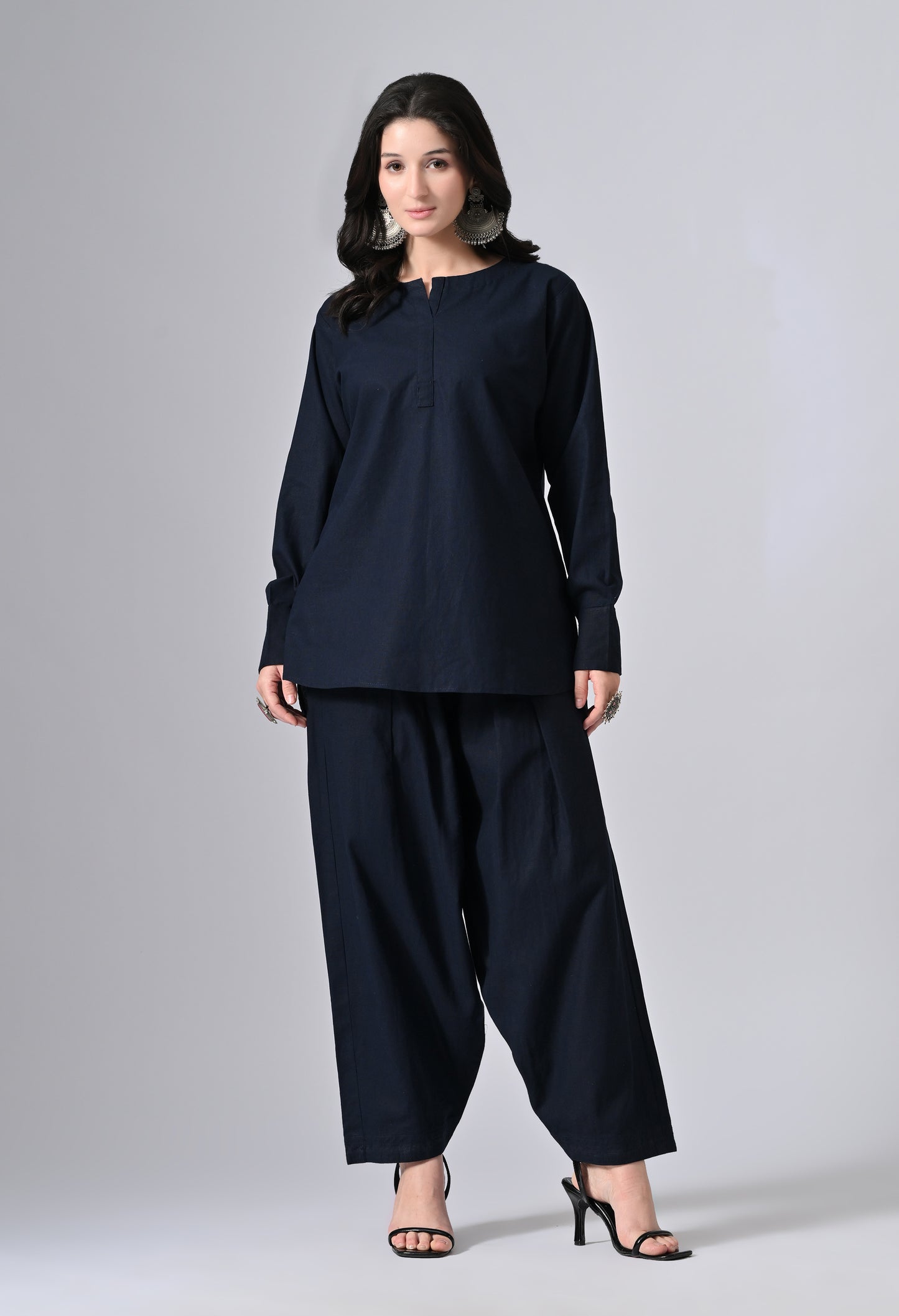 HUNAR IN MIDNIGHT BLUE