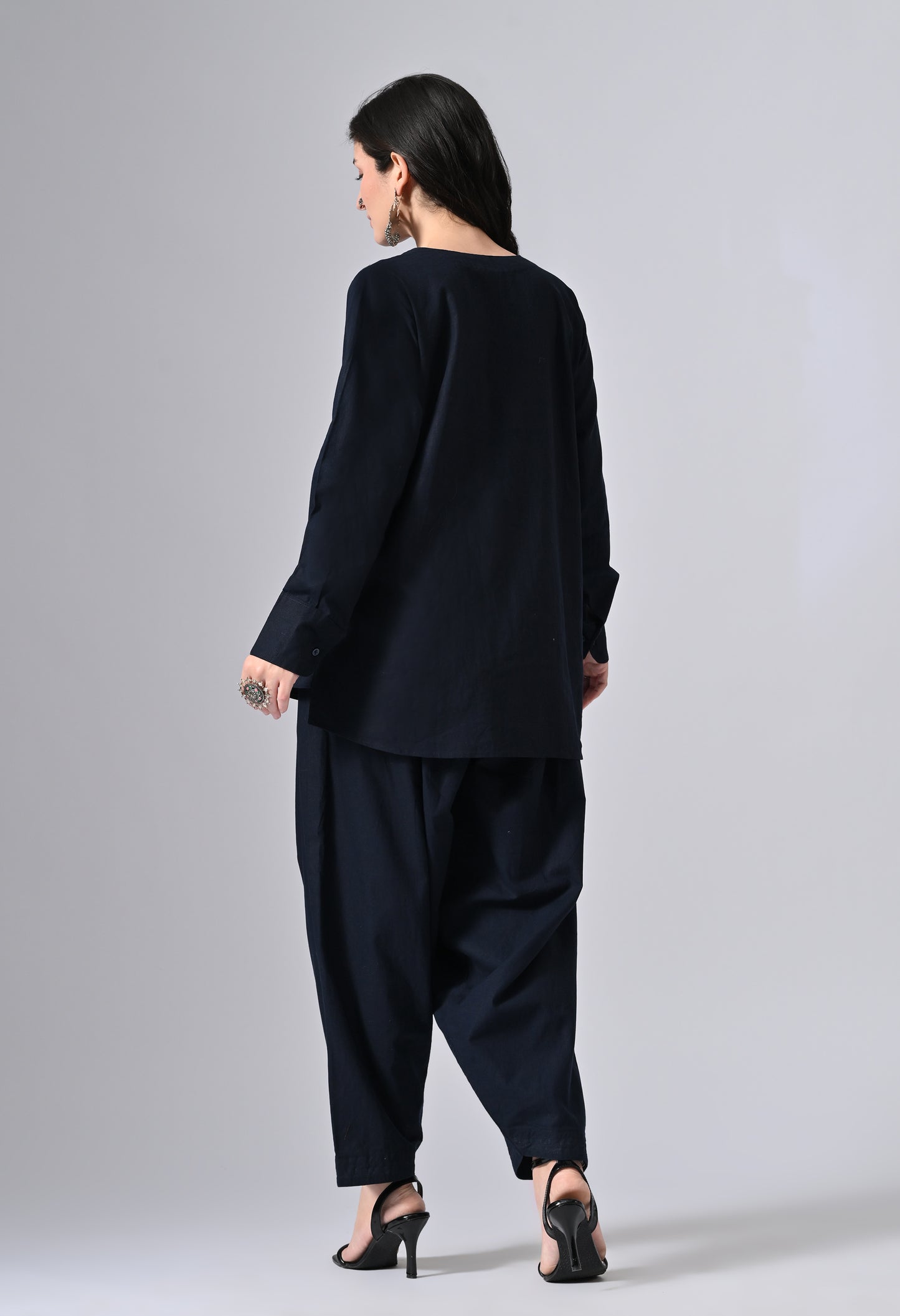 HUNAR IN MIDNIGHT BLUE